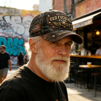Czapka z haftem Old Fuckers Club Vintage